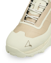 Carica l'immagine nel visualizzatore di Gallery, ROA Katharina Light