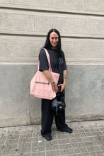 Carica l'immagine nel visualizzatore di Gallery, Apartamento Travel Bag Pink