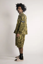 Carica l'immagine nel visualizzatore di Gallery, Aries Crinkle Print Walking Short