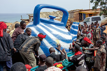 Carica l'immagine nel visualizzatore di Gallery, Regula Tschumi - Buried in Style. Artistic Coffins and Funerary Culture in Ghana