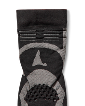 Carica l'immagine nel visualizzatore di Gallery, ROA Bones Logo Q-Skin Technical Crew Socks Black