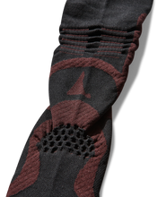 Carica l'immagine nel visualizzatore di Gallery, ROA Bones Logo Q-skin Technical Crew Socks