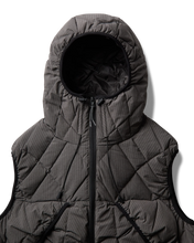 Carica l'immagine nel visualizzatore di Gallery, ROA Nuna 800 Fill Power Pinstriped Down Vest