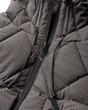 Carica l'immagine nel visualizzatore di Gallery, ROA Nuna 800 Fill Power Pinstriped Down Vest