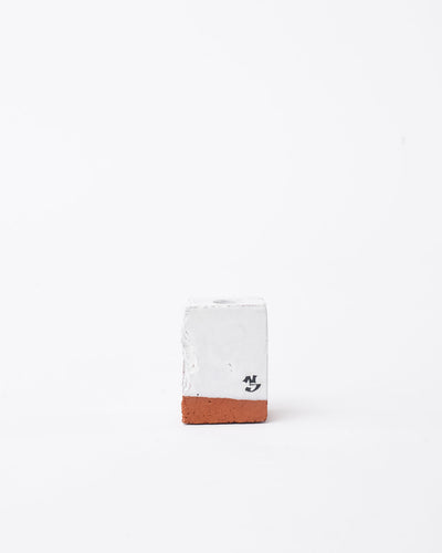 NIKO JUNE A Single Brick Candle S White