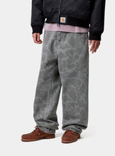 Carica l&#39;immagine nel visualizzatore di Gallery, Carhartt WIP Duck Landon Pant Camo Duck/ Black (heavy bleached)