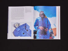 Carica l'immagine nel visualizzatore di Gallery, Mountain Style; British Outdoor Clothing  1953–2000