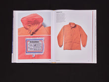 Carica l'immagine nel visualizzatore di Gallery, Mountain Style; British Outdoor Clothing  1953–2000