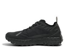 Carica l&#39;immagine nel visualizzatore di Gallery, Norda 001A M Stealth Black