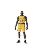 Carica l&#39;immagine nel visualizzatore di Gallery, Medicom Toy MAFEX Lebron James